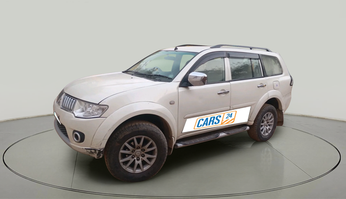 2013 Mitsubishi Pajero Sport 2.5 MT 4X4, Diesel, Manual, 1,08,420 km, exterior