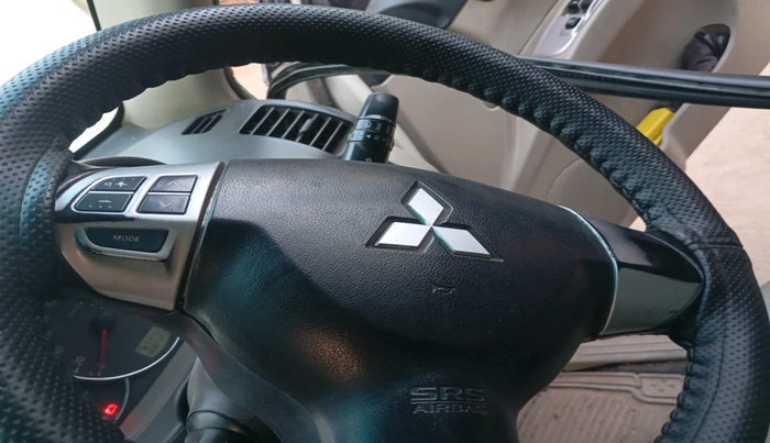 2013 Mitsubishi Pajero Sport 2.5 MT 4X4, Diesel, Manual, 1,08,420 km, interior