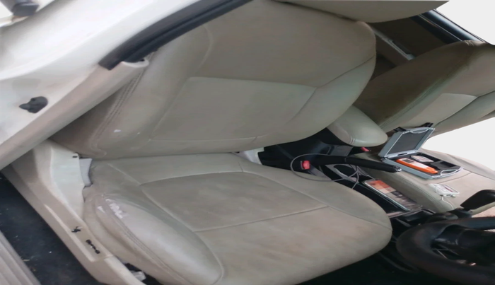 2013 Mitsubishi Pajero Sport 2.5 MT 4X4, Diesel, Manual, 1,08,420 km, interior