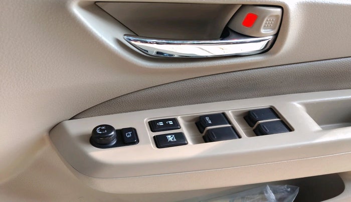 2016 Maruti Ciaz ZXI+, Petrol, Manual, 1,13,900 km, interior