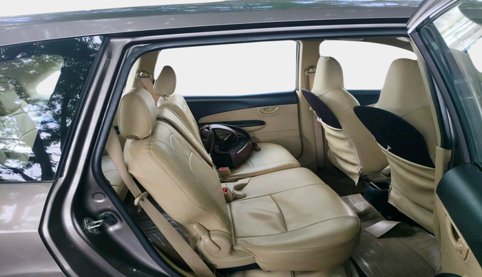 2014 Honda Mobilio 1.5L I-VTEC V, Petrol, Manual, 1,51,141 km, interior