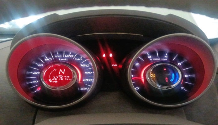 2012 Mahindra XUV500 W8, Diesel, Manual, 3,27,672 km, interior