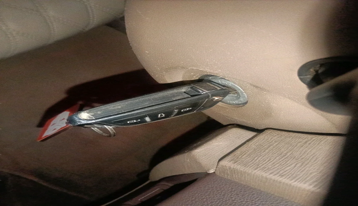 2012 Mahindra XUV500 W8, Diesel, Manual, 3,27,672 km, interior