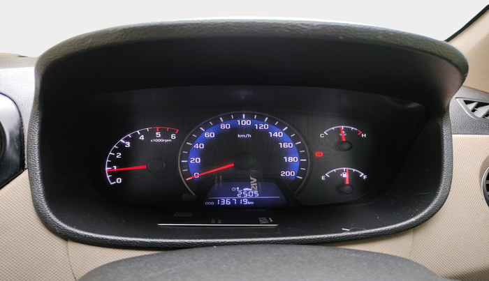 2017 Hyundai Xcent BASE 1.1, Diesel, Manual, 1,36,719 km, interior