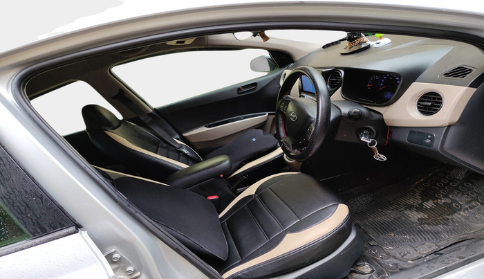 2017 Hyundai Xcent BASE 1.1, Diesel, Manual, 1,36,719 km, interior