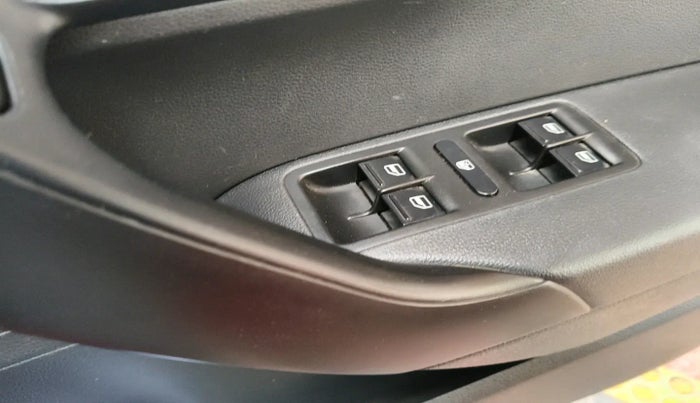 2019 Volkswagen Polo HIGHLINE PLUS 1.0 16 ALLOY, Petrol, Manual, 69,230 km, interior