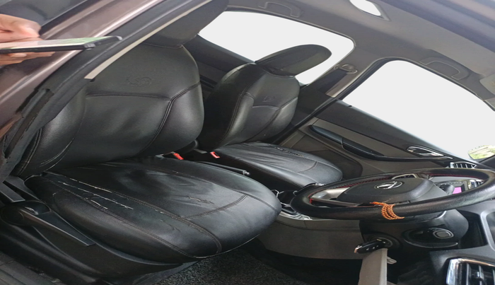 2016 Tata Tiago XZ PETROL, Petrol, Manual, 80,472 km, interior