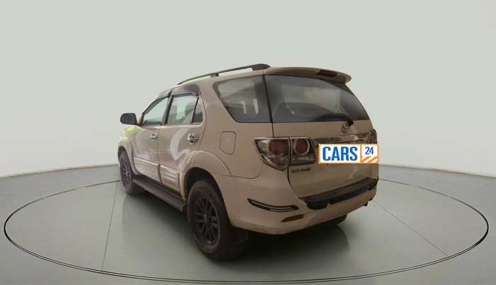 2015 Toyota Fortuner 3.0 4X2 MT, Diesel, Manual, 2,75,699 km, exterior