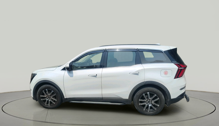 2022 Mahindra XUV700 AX 7 LUXURY D AT 7 STR, Diesel, Automatic, 39,226 km, exterior