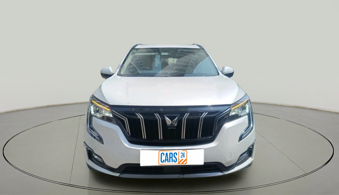 2022 Mahindra XUV700 AX 7 LUXURY D AT 7 STR, Diesel, Automatic, 39,226 km, exterior
