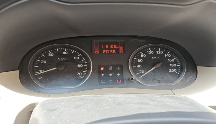 2015 Nissan Terrano XL D PLUS, Diesel, Manual, 1,19,106 km, interior