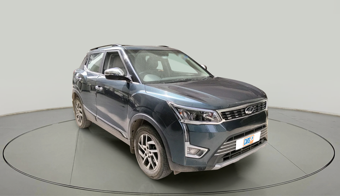 2022 Mahindra XUV300 W8 (O) 1.2 PETROL AMT, Petrol, Automatic, 35,134 km, exterior