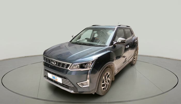 2022 Mahindra XUV300 W8 (O) 1.2 PETROL AMT, Petrol, Automatic, 35,134 km, exterior