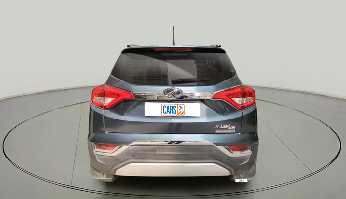 2022 Mahindra XUV300 W8 (O) 1.2 PETROL AMT, Petrol, Automatic, 35,134 km, exterior