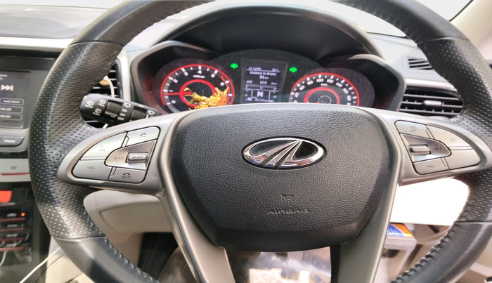2022 Mahindra XUV300 W8 (O) 1.2 PETROL AMT, Petrol, Automatic, 35,134 km, interior