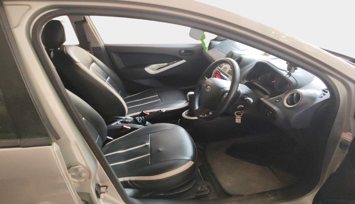2013 Ford Figo TITANIUM 1.2 PETROL, Petrol, Manual, 74,603 km, interior