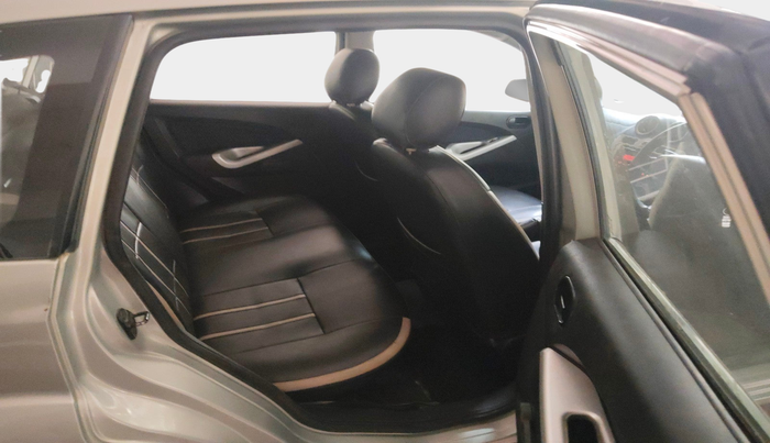 2013 Ford Figo TITANIUM 1.2 PETROL, Petrol, Manual, 74,603 km, interior