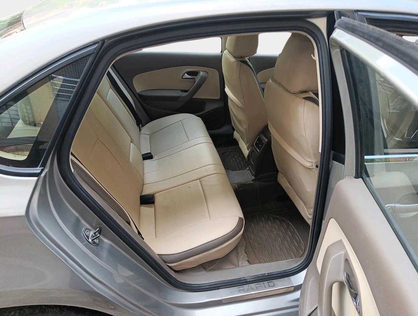 2016 Skoda Rapid STYLE 1.5 TDI AT, Diesel, Automatic, 1,59,000 km, interior