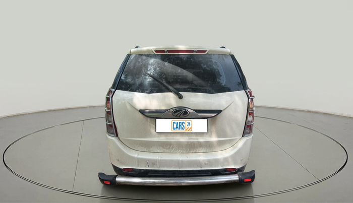 2015 Mahindra XUV500 W10, Diesel, Manual, 1,76,737 km, exterior