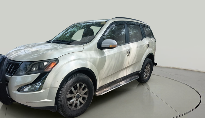 2015 Mahindra XUV500 W10, Diesel, Manual, 1,76,737 km, exterior