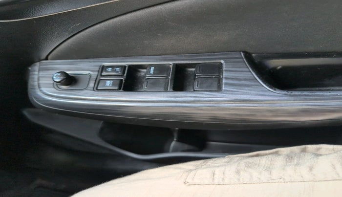 2020 Maruti Swift VXI AMT, Petrol, Automatic, 85,364 km, interior