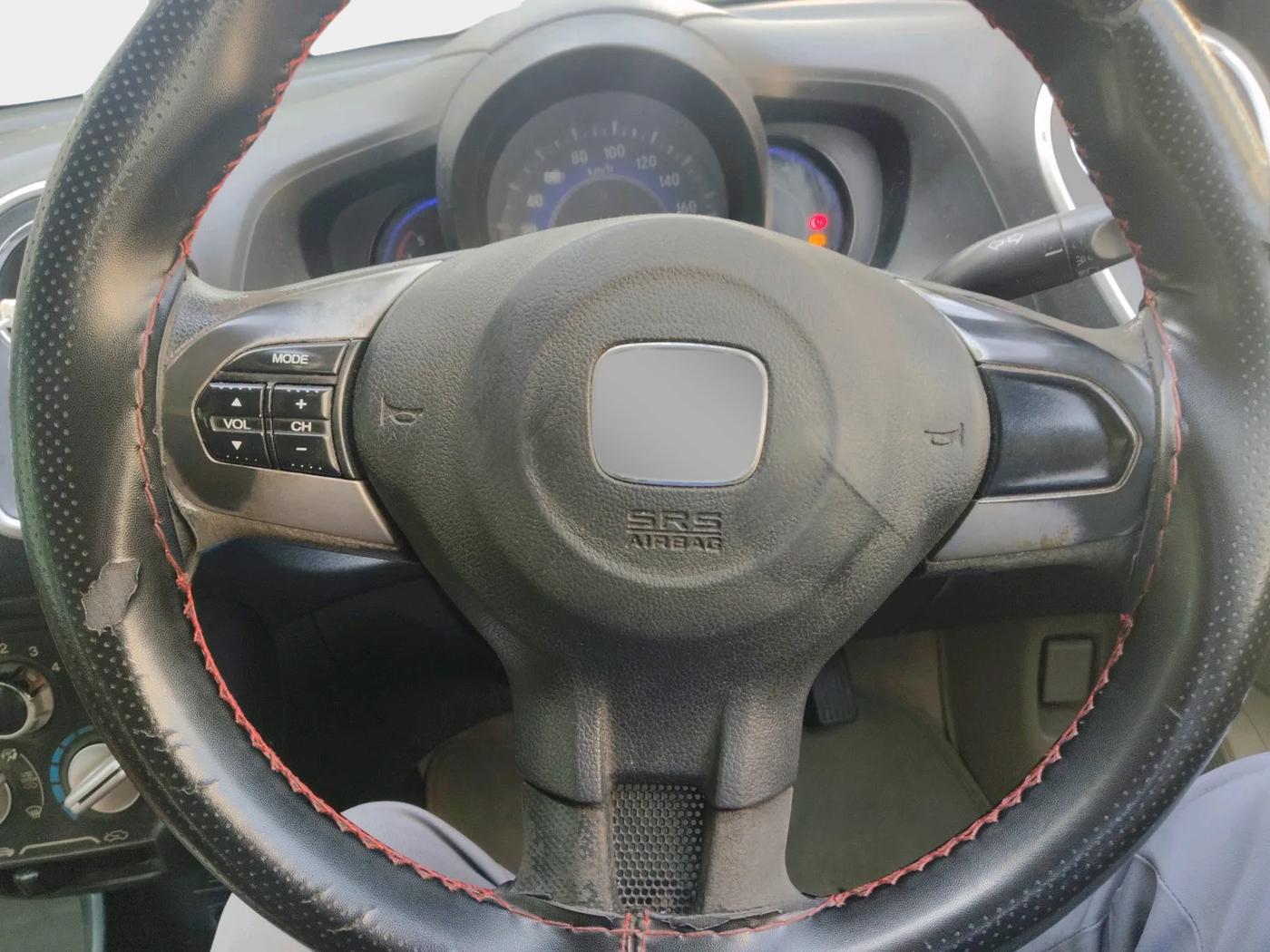 2014 Honda Mobilio 1.5L I-DTEC RS, Diesel, Manual, 1,69,707 km, interior