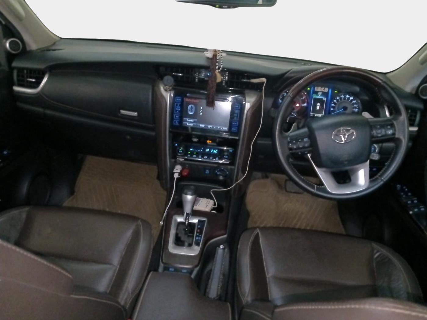 2019 Toyota Fortuner 2.8 4X4 AT, Diesel, Automatic, 27,929 km, interior