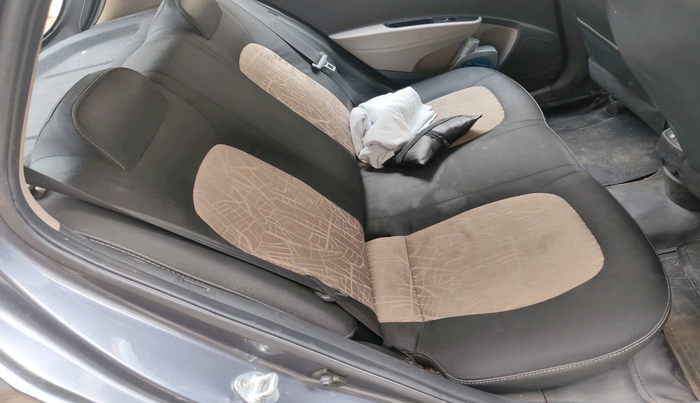 2015 Hyundai Grand i10 SPORTZ 1.2 KAPPA VTVT, Petrol, Manual, 1,31,733 km, interior