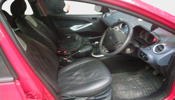2013 Ford Figo TITANIUM 1.2 PETROL, Petrol, Manual, 70,541 km, interior