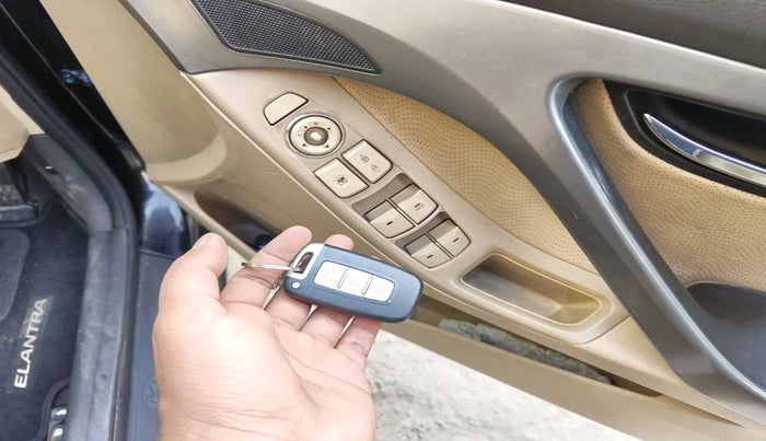 2013 Hyundai New Elantra 1.6 SX AT DIESEL, Diesel, Automatic, 1,47,393 km, interior