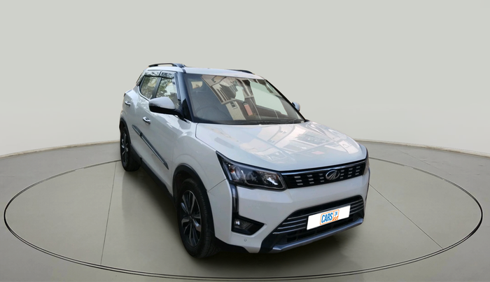2020 Mahindra XUV300 W8 (O) 1.5 DIESEL, Diesel, Manual, 76,593 km, exterior