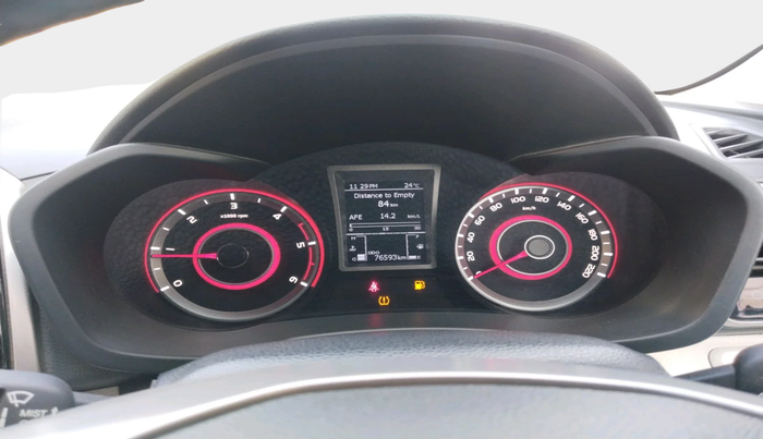 2020 Mahindra XUV300 W8 (O) 1.5 DIESEL, Diesel, Manual, 76,593 km, interior