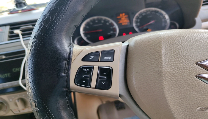 2014 Maruti Ertiga ZXI, Petrol, Manual, 1,22,589 km, interior