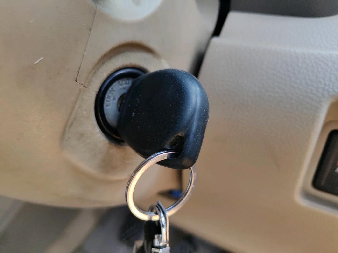 2014 Maruti Ertiga ZXI, Petrol, Manual, 1,22,589 km, interior