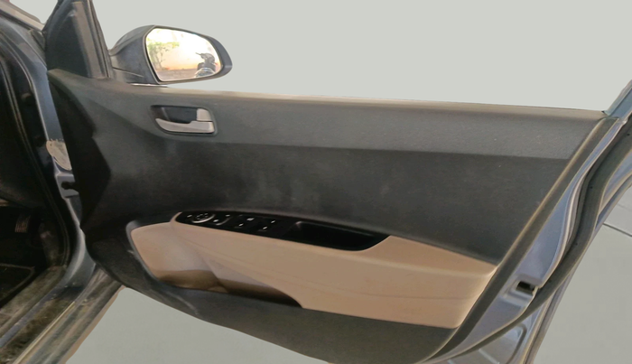 2014 Hyundai Xcent SX 1.2 (O), Petrol, Manual, 75,389 km, interior