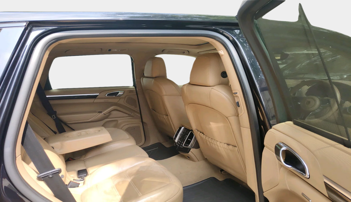 2016 Porsche Cayenne S DIESEL, Diesel, Automatic, 89,355 km, interior