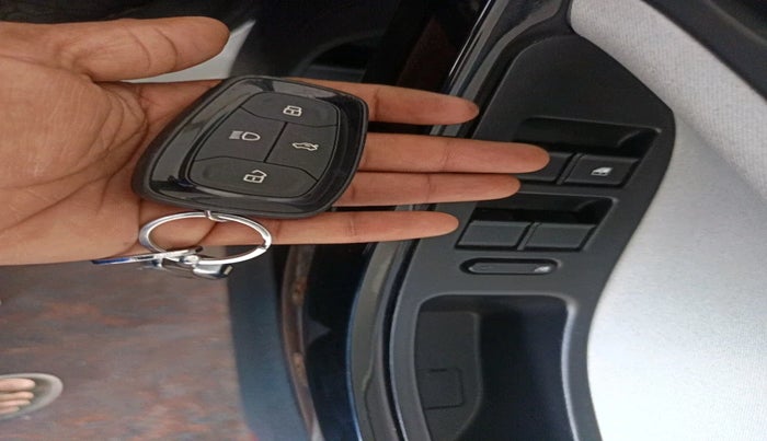 2025 Tata NEXON CREATIVE AMT 1.5 DIESEL, Diesel, Automatic, 29,514 km, interior