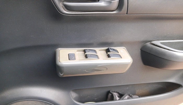 2016 Maruti Swift Dzire TOUR DIESEL, Diesel, Manual, 95,027 km, interior