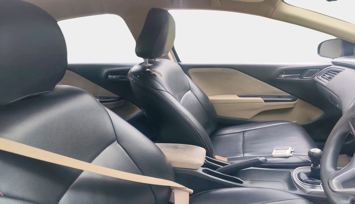 2017 Honda City 1.5L I-VTEC V MT, Petrol, Manual, 1,04,596 km, interior