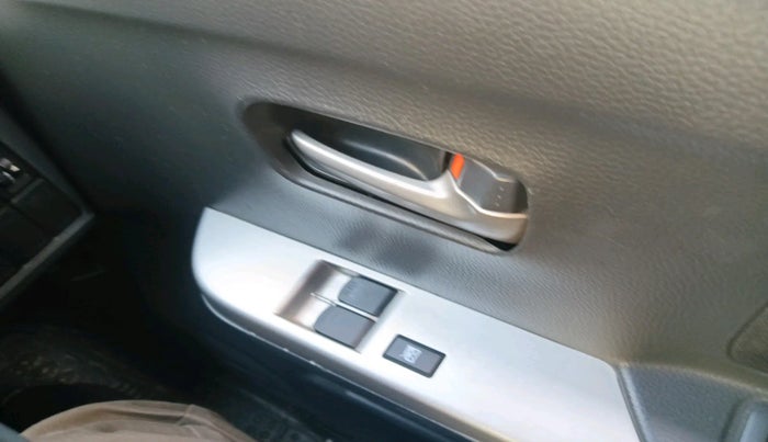 2012 Maruti Wagon R 1.0 LXI, Petrol, Manual, 39,000 km, interior