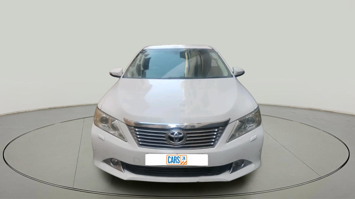 2014 Toyota Camry 2.5L AT, Petrol, Automatic, 2,14,231 km, exterior