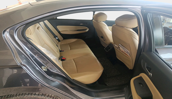 2022 Honda City 1.5L I-VTEC ZX CVT, Petrol, Automatic, 45,511 km, interior