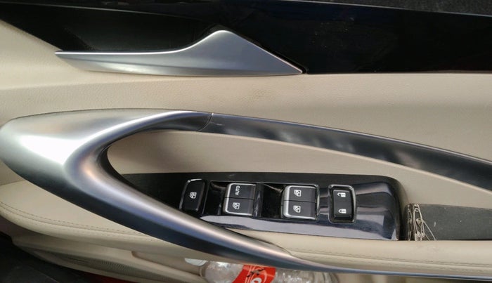 2022 MG HECTOR SHARP 2.0 DIESEL, Diesel, Manual, 1,00,516 km, interior