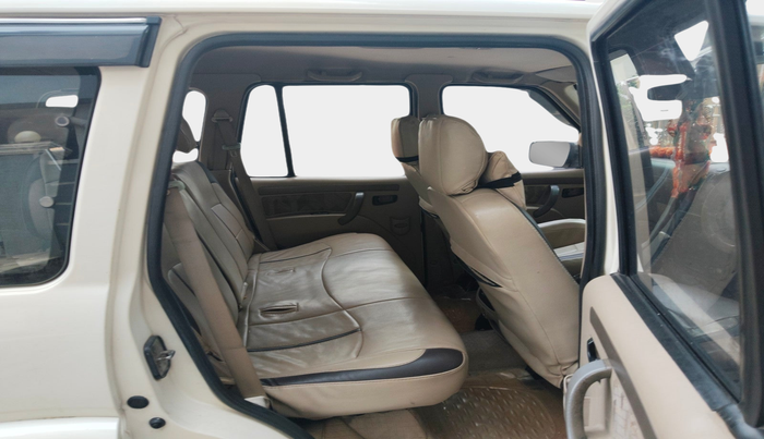 2013 Mahindra Scorpio VLX 2WD AIRBAG, Diesel, Manual, 1,90,212 km, interior