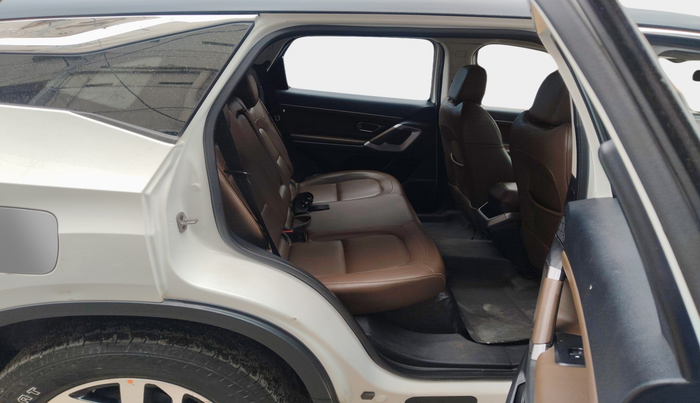 2021 Tata Harrier XZA PLUS 2.0L, Diesel, Automatic, 1,21,365 km, interior