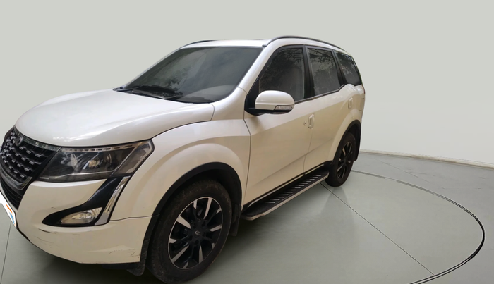 2019 Mahindra XUV500 W11 (O) AT, Diesel, Automatic, 1,11,639 km, exterior