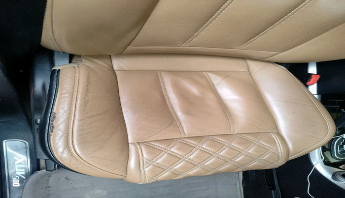 2019 Mahindra XUV500 W11 (O) AT, Diesel, Automatic, 1,11,639 km, interior