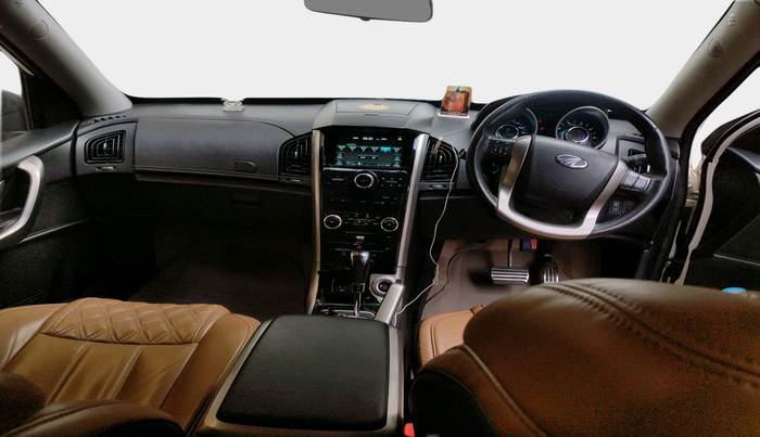 2019 Mahindra XUV500 W11 (O) AT, Diesel, Automatic, 1,11,639 km, interior