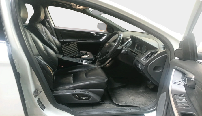 2015 Volvo XC 60 D4 Kinetic, Diesel, Automatic, 1,30,723 km, interior