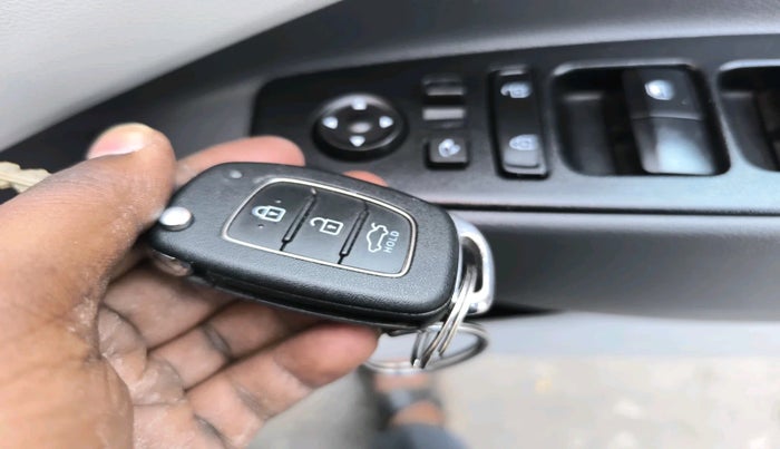 2024 Hyundai GRAND I10 NIOS SPORTZ AMT 1.2 KAPPA VTVT, Petrol, Automatic, 13,972 km, interior